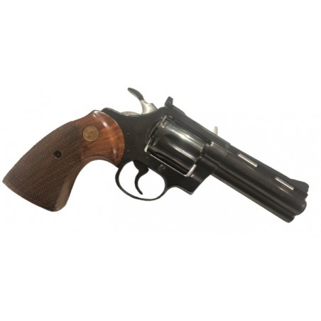 REVOLVER COLT DIAMONDBACK...
